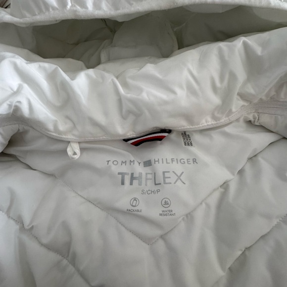 Tommy Hilfiger lightweight water resistant THFlex double zipper coat with hoodie - Picture 3 of 7